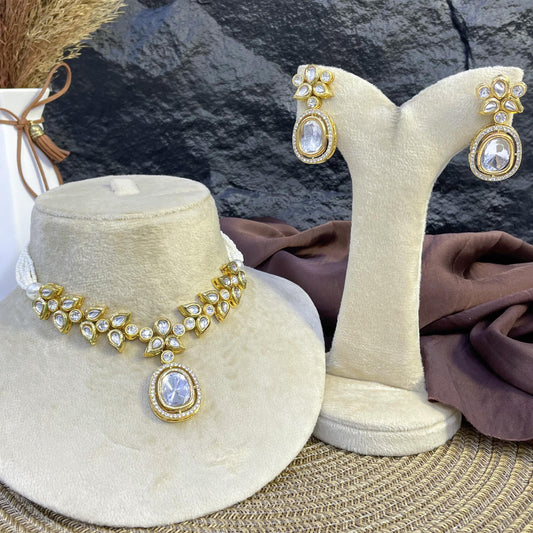 GEOMETRIC BIB KUNDAN NECKLACES