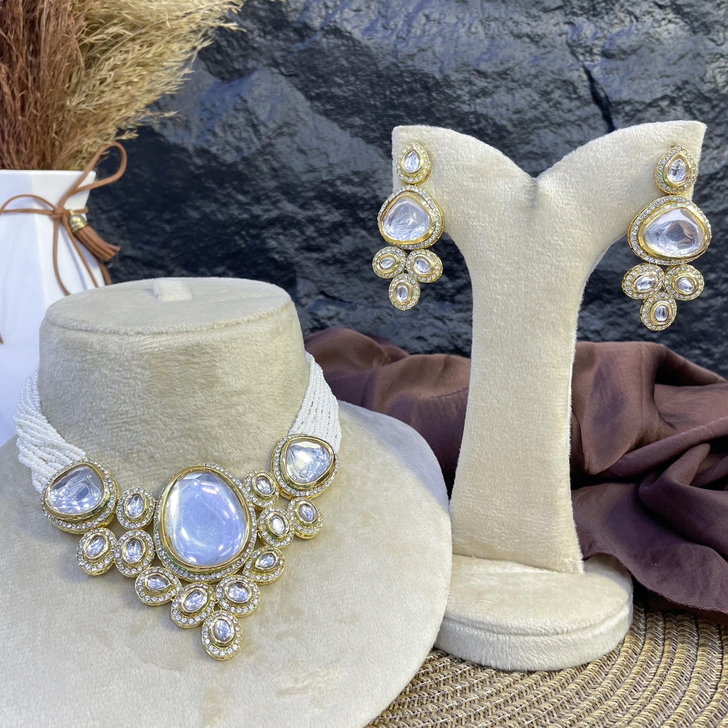 MAJESTIC FILIGREE CRESCENT KUNDAN NECKLACES