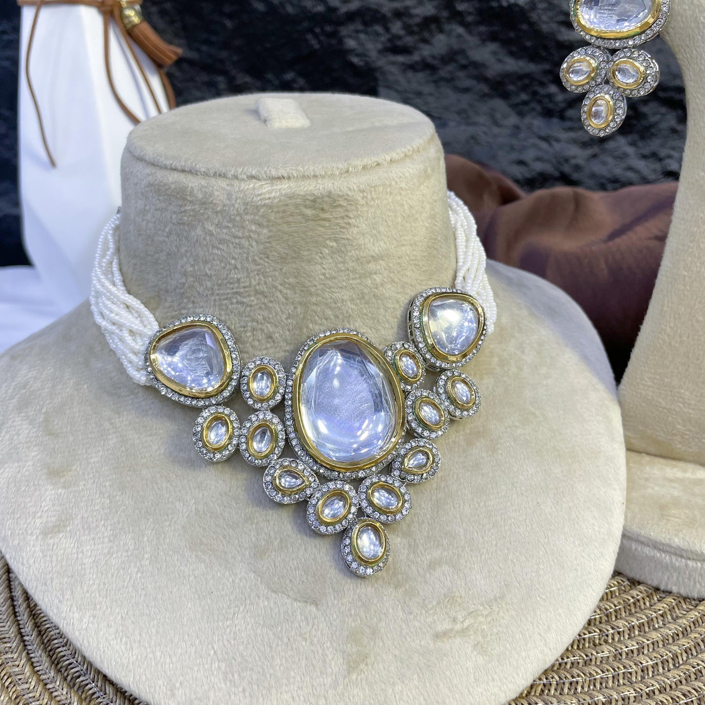 MAJESTIC FILIGREE CRESCENT KUNDAN NECKLACES