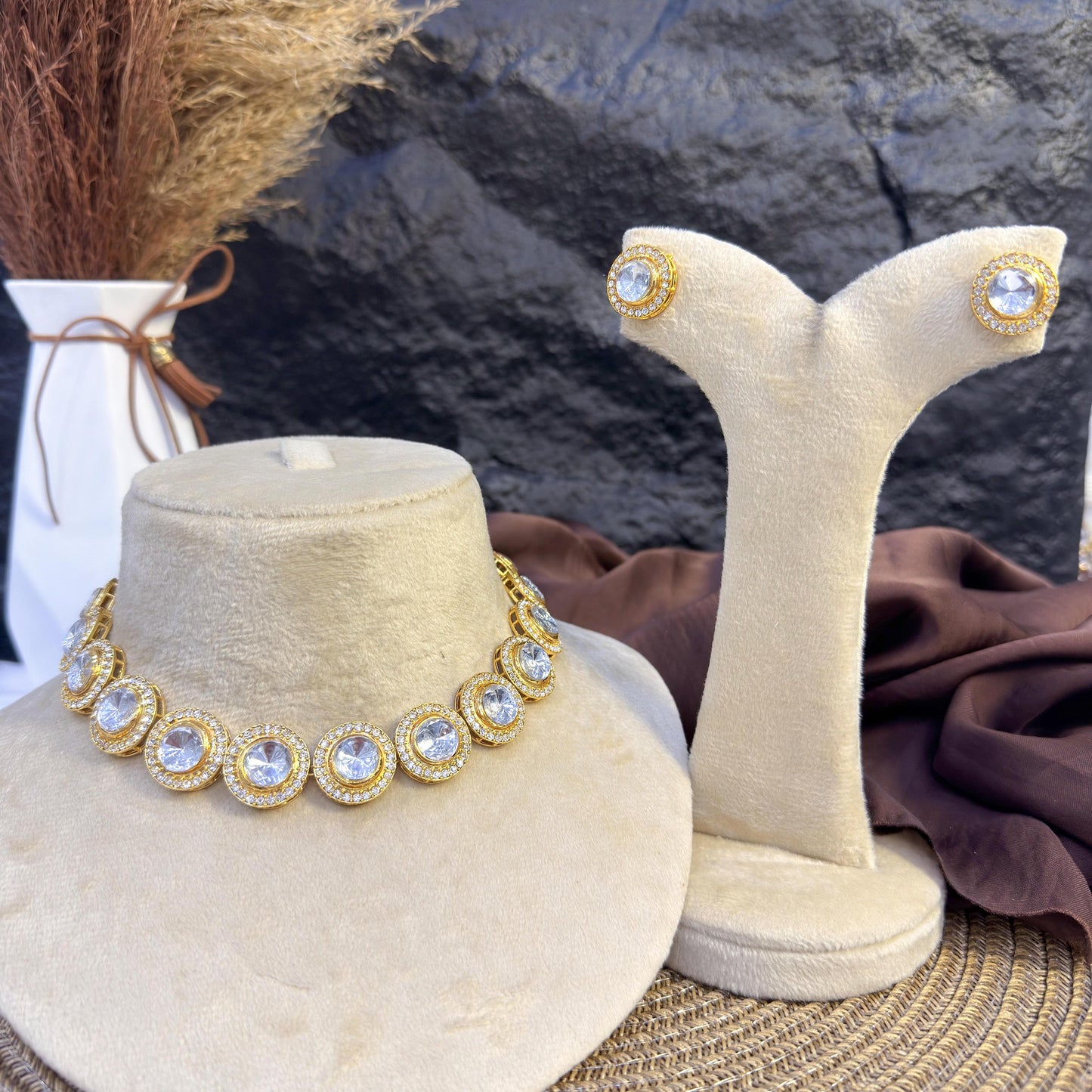 GEOMETRIC ARC KUNDAN NECKLACES