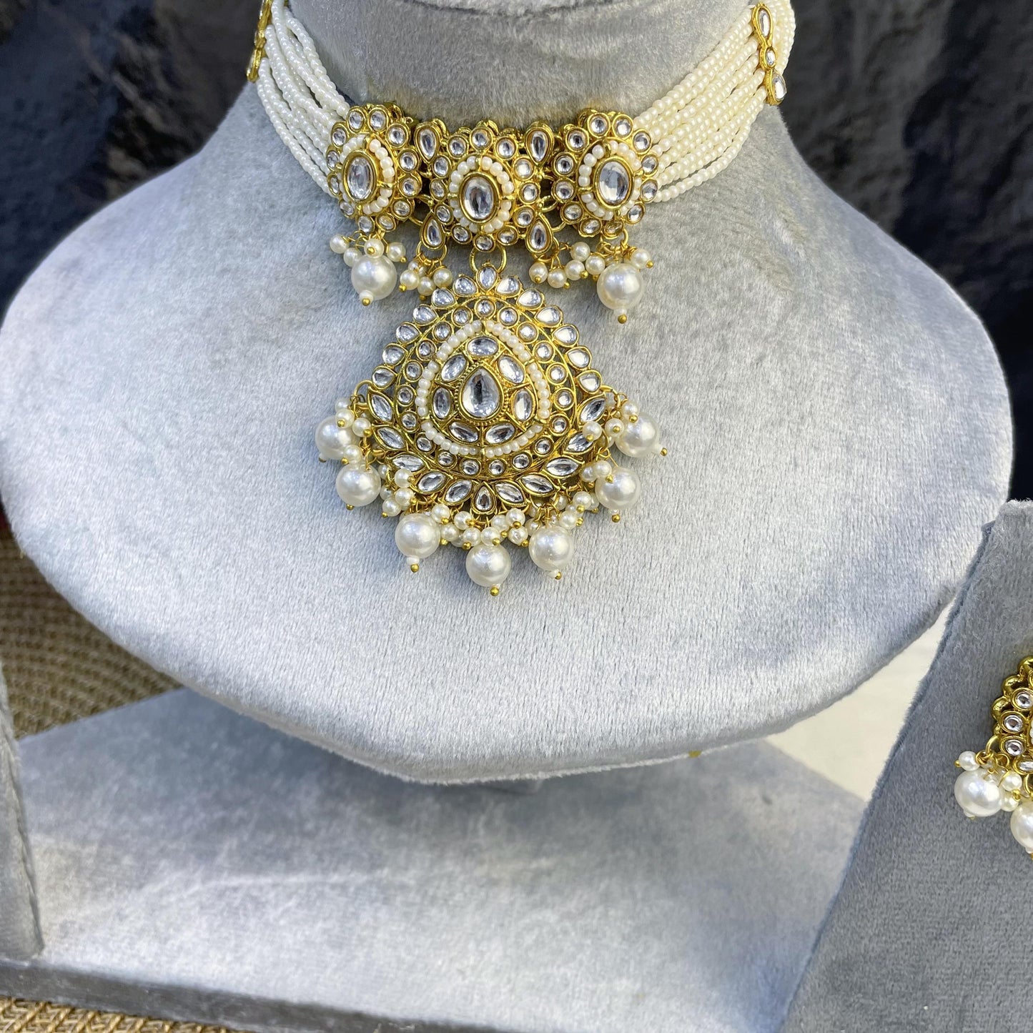 NIZAM PEARL-STRAND MEDALLION KUNDAN NECKLACES