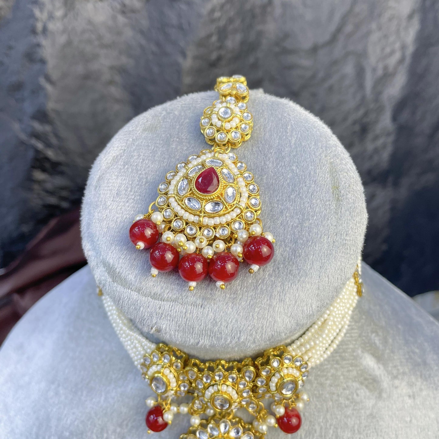 NIZAM PEARL-STRAND MEDALLION KUNDAN NECKLACES