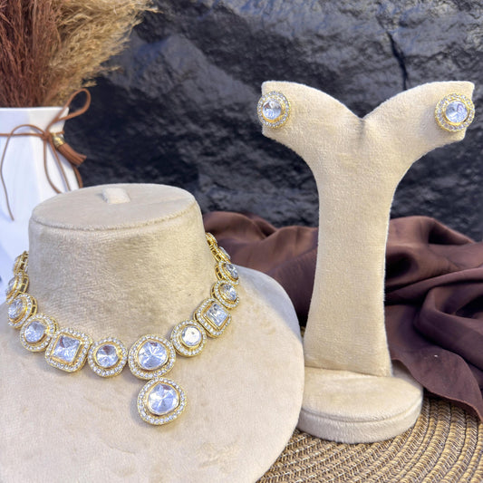 ETHEREAL GLIMMER HALO KUNDAN NECKLACES