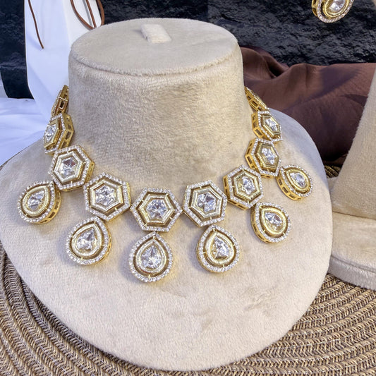 VINTAGE MANDALA PEARL-STRAND KUNDAN NECKLACES