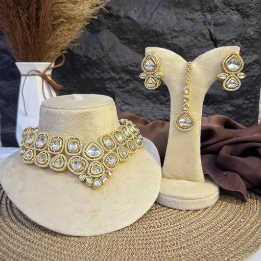 ELITE PEBBLE-CUT CHOKER KUNDAN NECKLACES