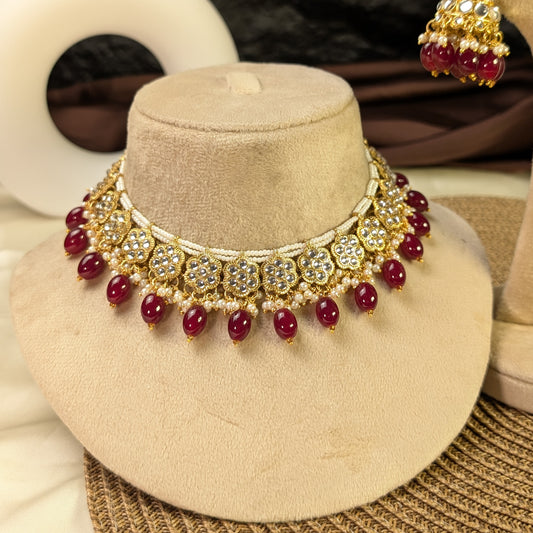 Floral medallion kundan necklace