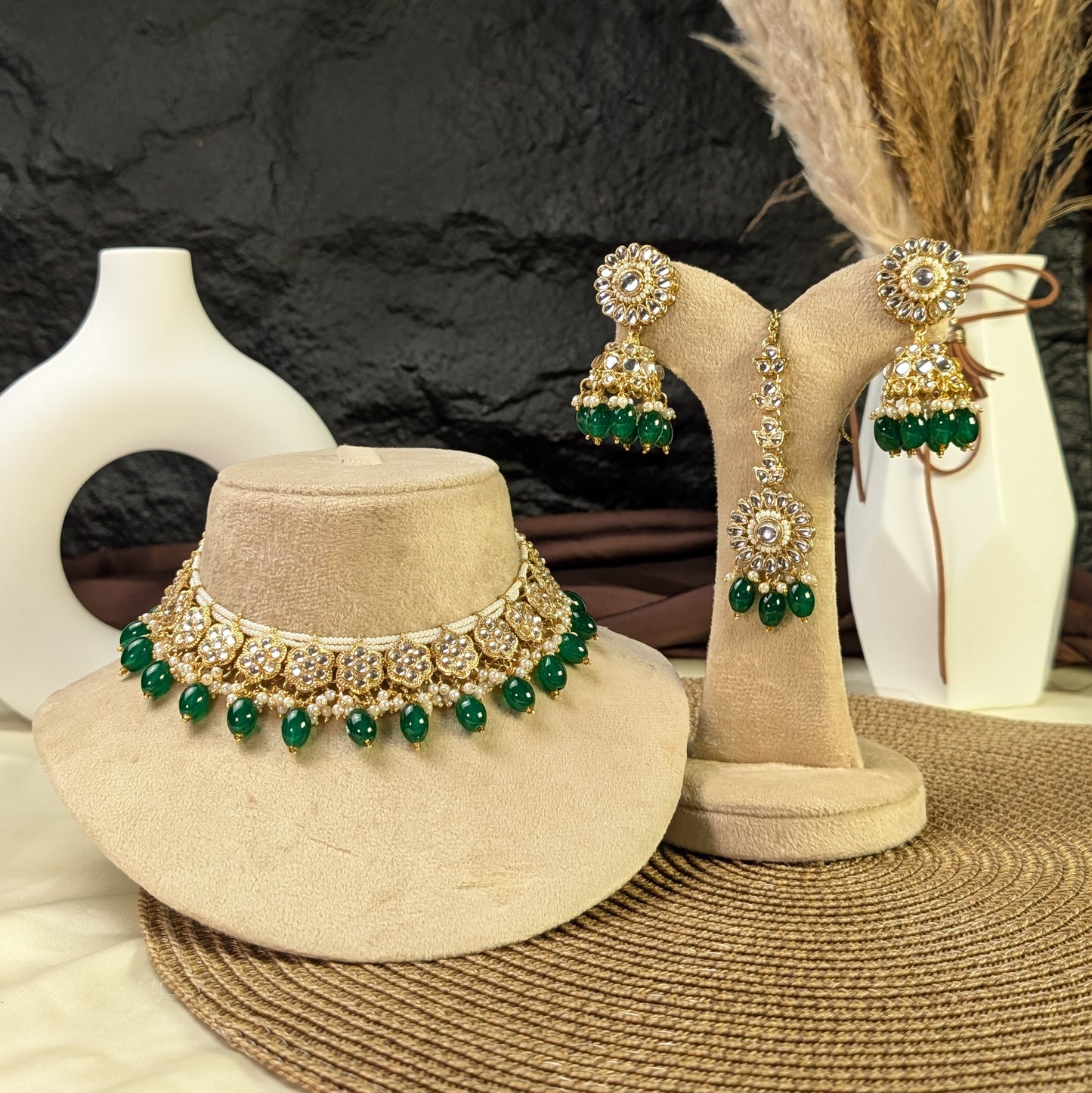 Floral medallion kundan necklace
