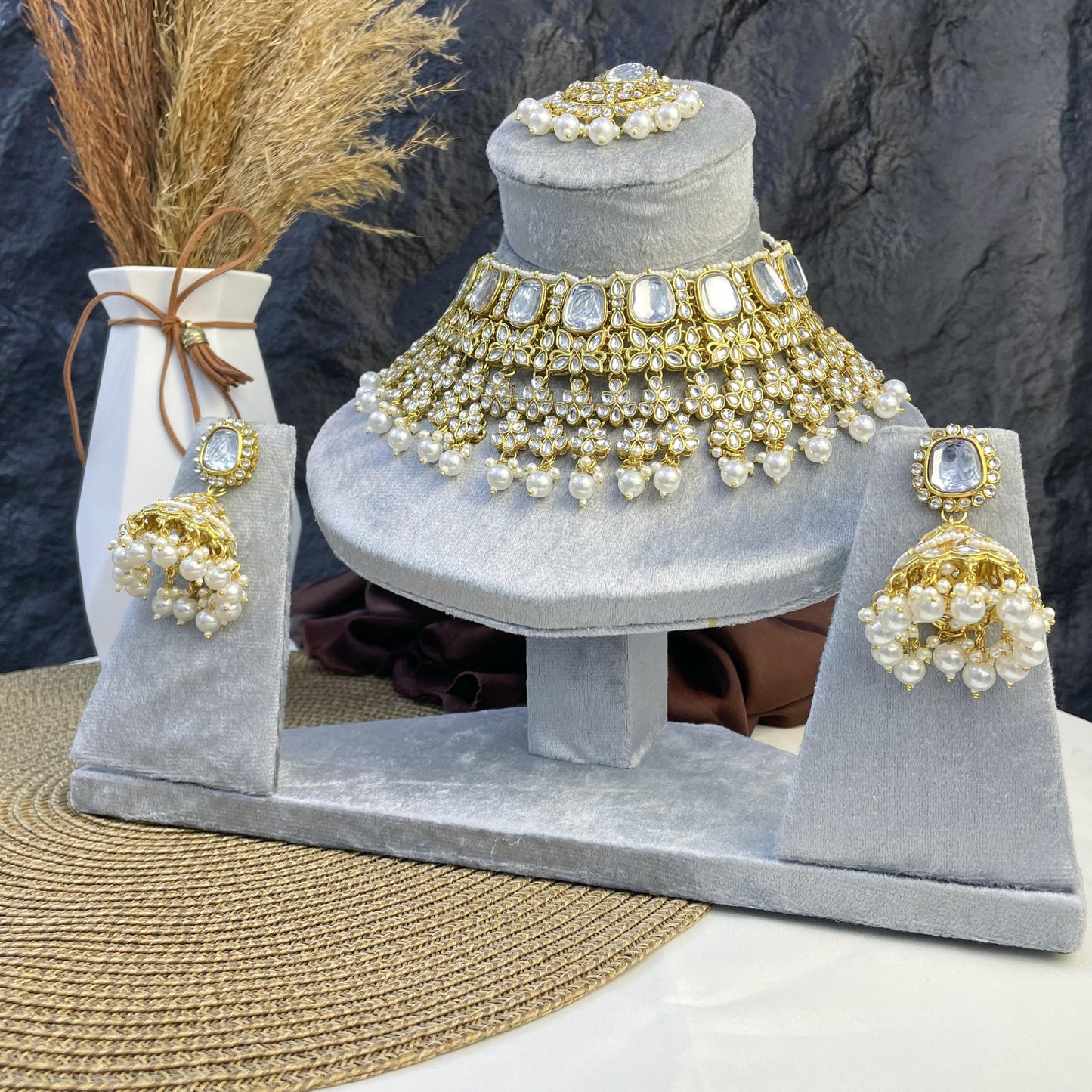 EMPRESS LARGE-OVAL FLORAL KUNDAN NECKLACES