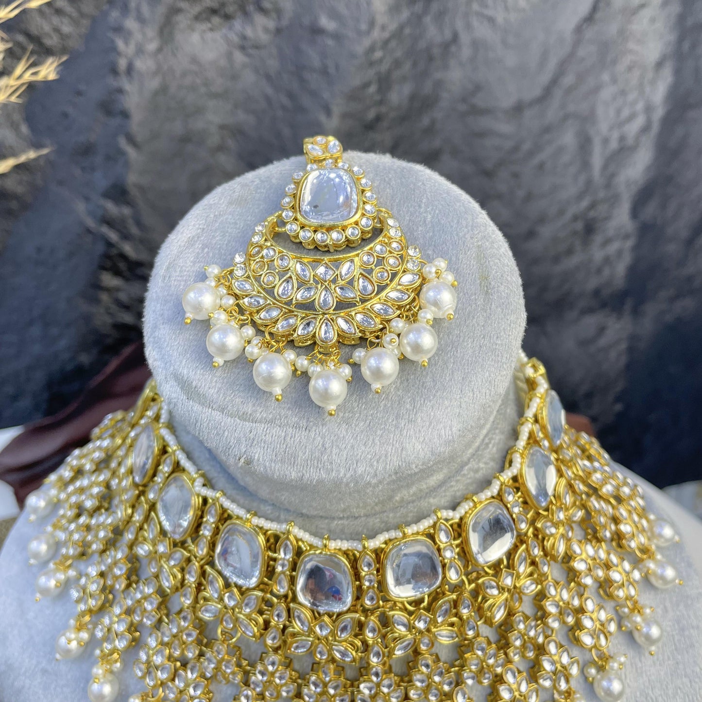 EMPRESS LARGE-OVAL FLORAL KUNDAN NECKLACES
