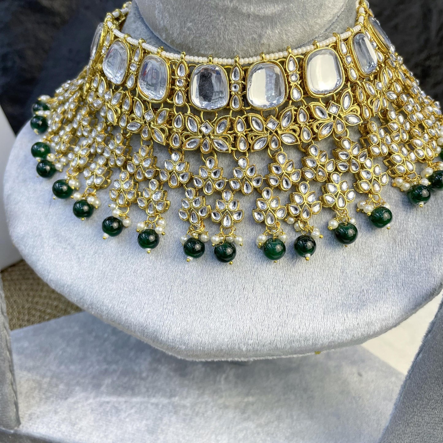 EMPRESS LARGE-OVAL FLORAL KUNDAN NECKLACES