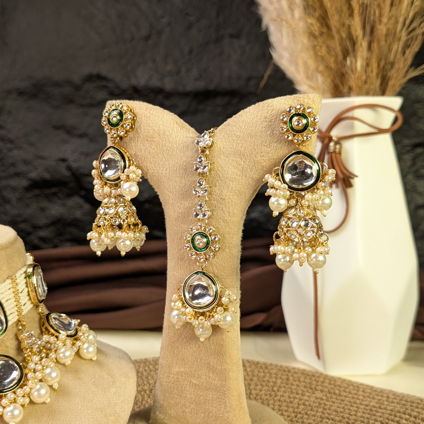 Maharani crescent kundan necklace