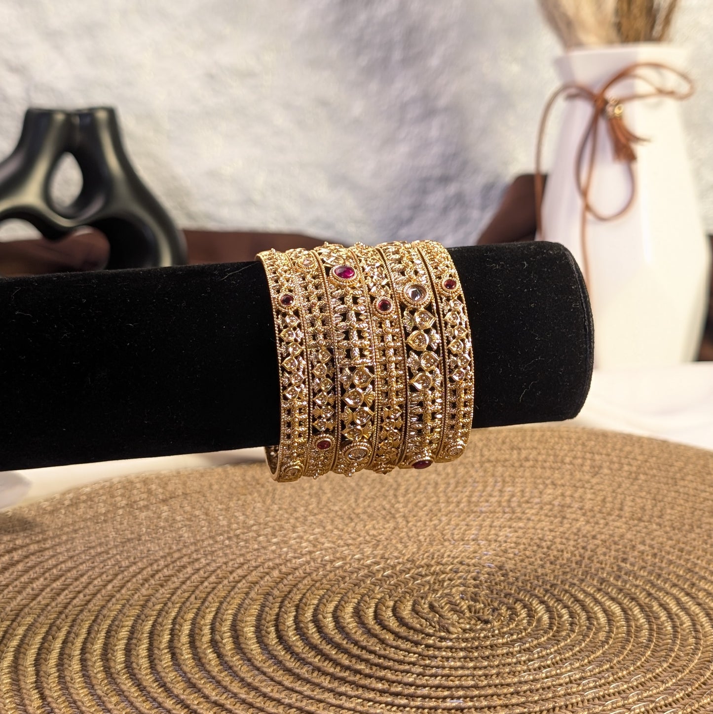 Sunehri Kairi Rajwari Bangles