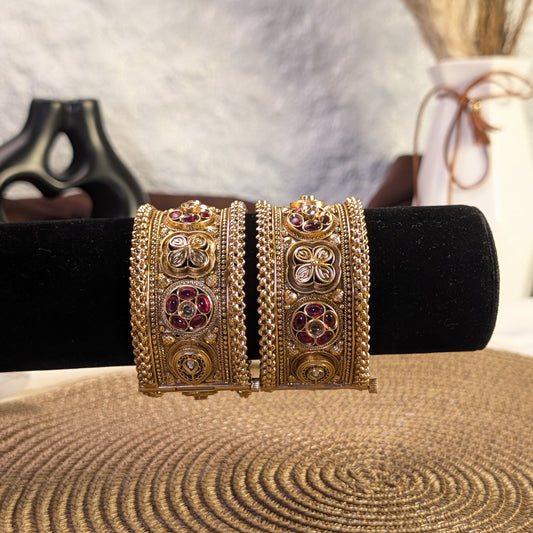 Shehzadi Jhoomar Rajwari Bangles