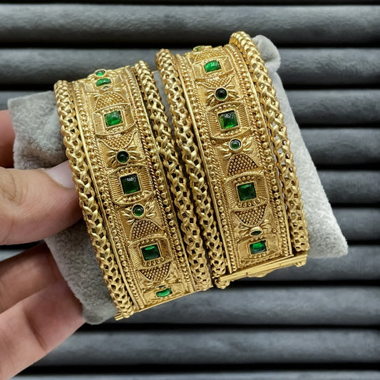 JHAROKHA HERITAGE RAJWARI BANGLES