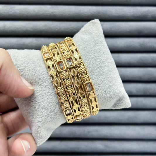 SHEESH MAHAL POLKI RAJWARI BANGLES