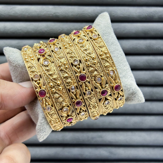 PADMAVATI POLKI RAJWARI BANGLES
