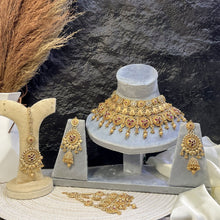 YAQOOT-E-MALIKA - RAJWARI BRIDAL SET