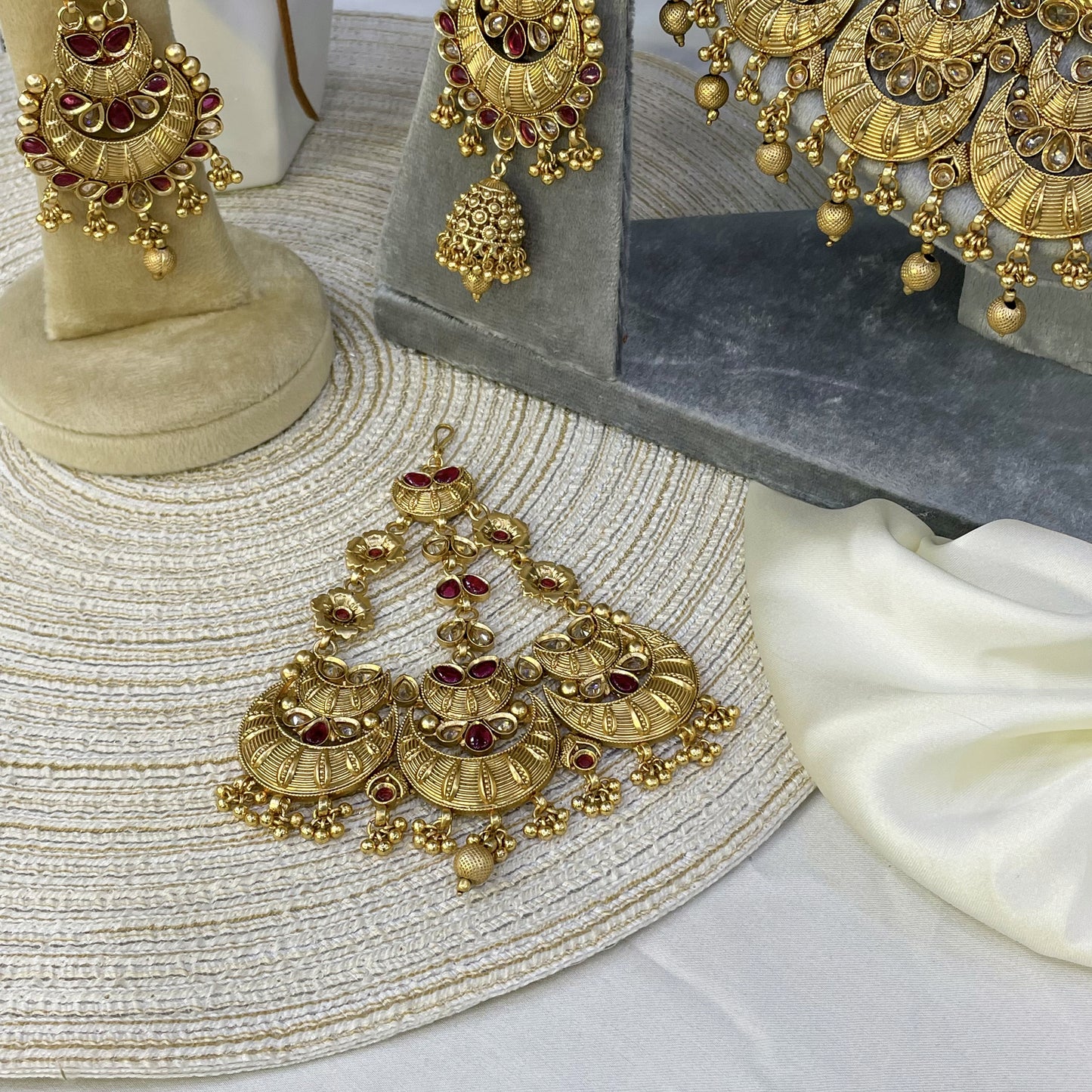 SHAH-GUL - RAJWARI BRIDAL SET