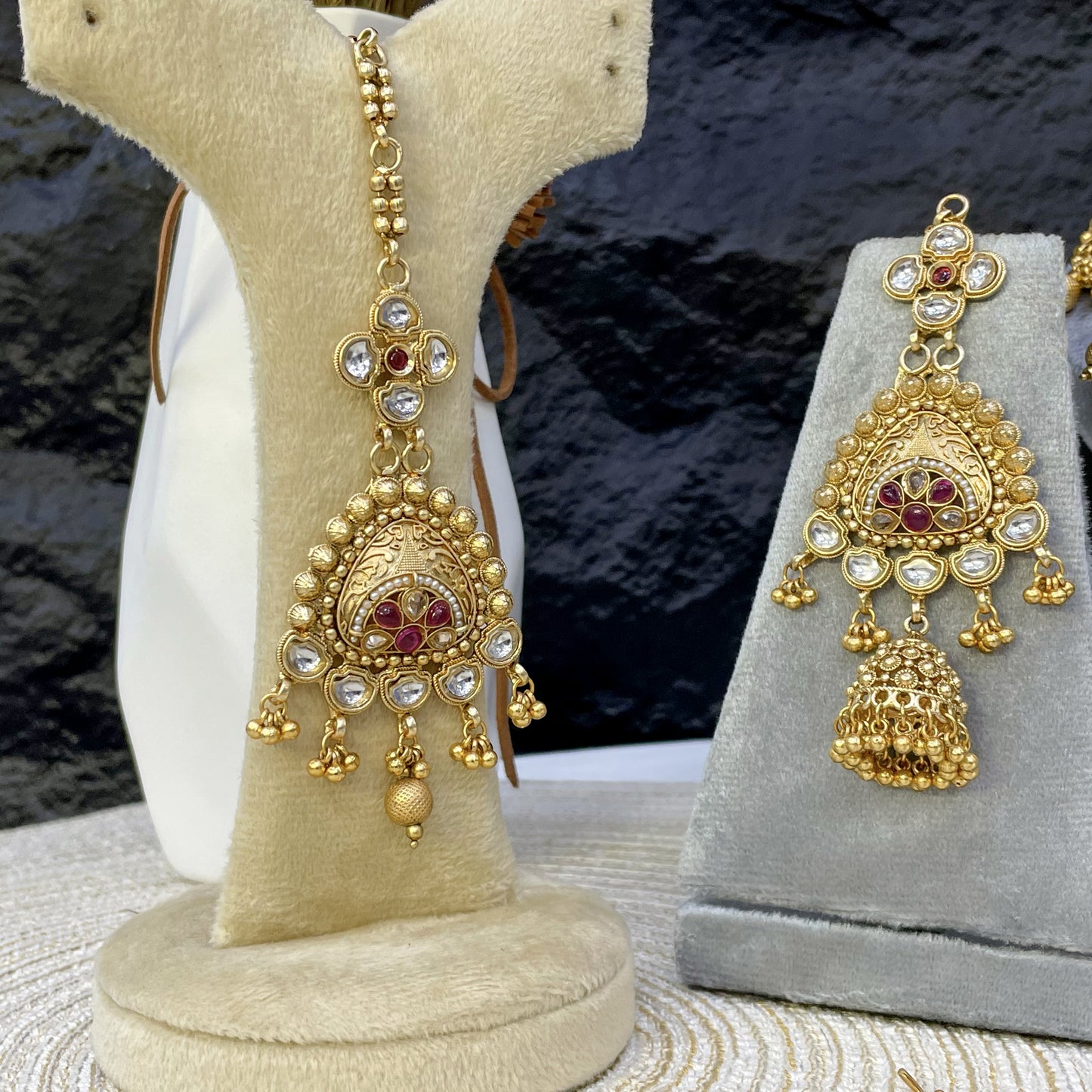 MALIKA-E-AALAM - RAJWARI BRIDAL SET