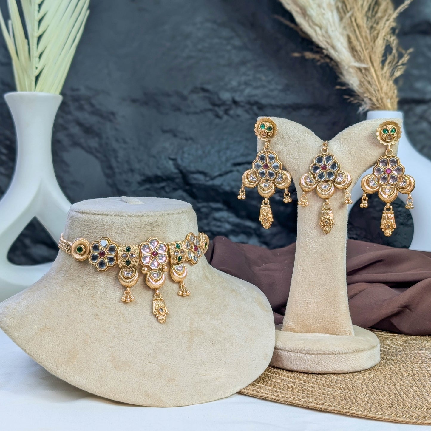 Jharokha-e-khas rajwari choker