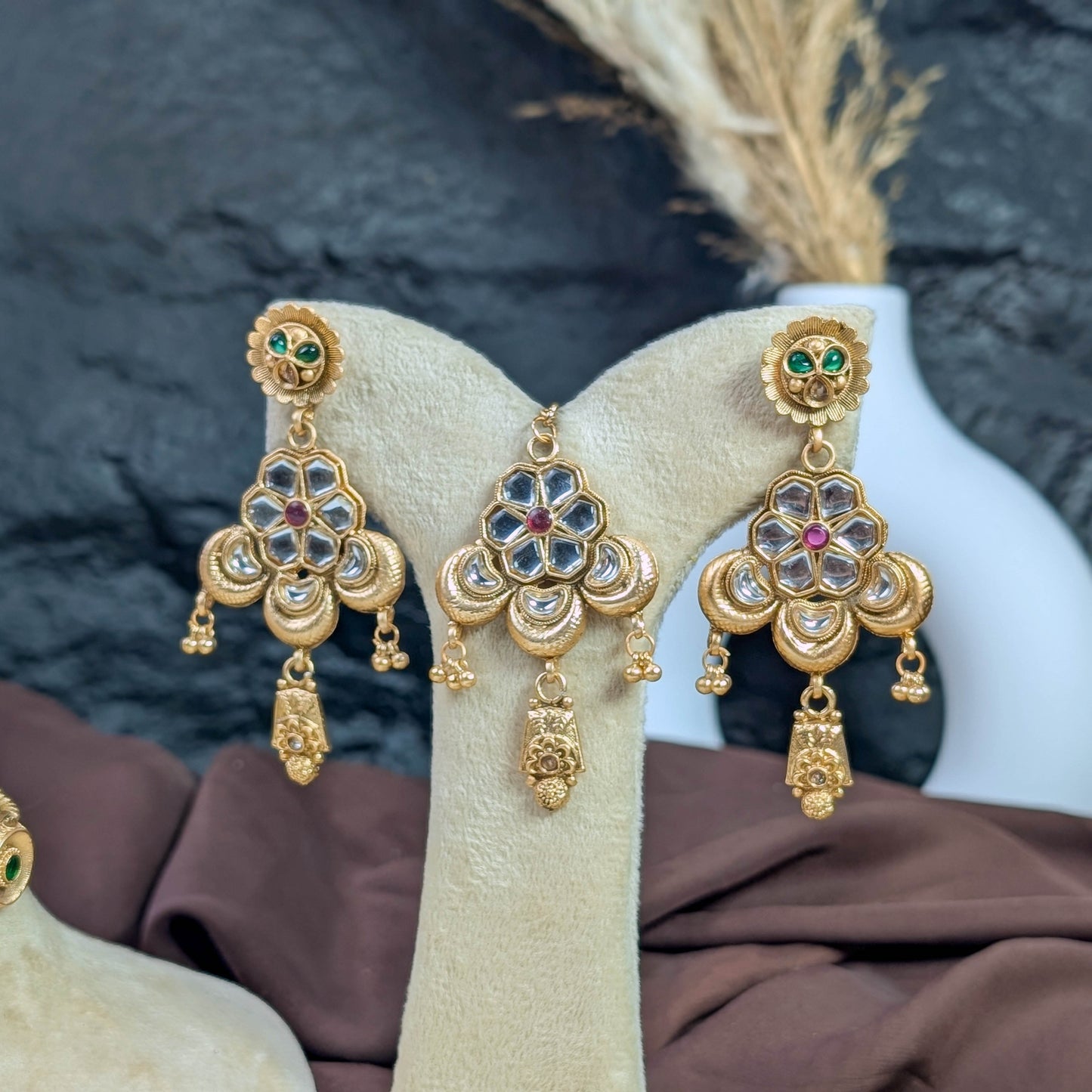 Jharokha-e-khas rajwari choker