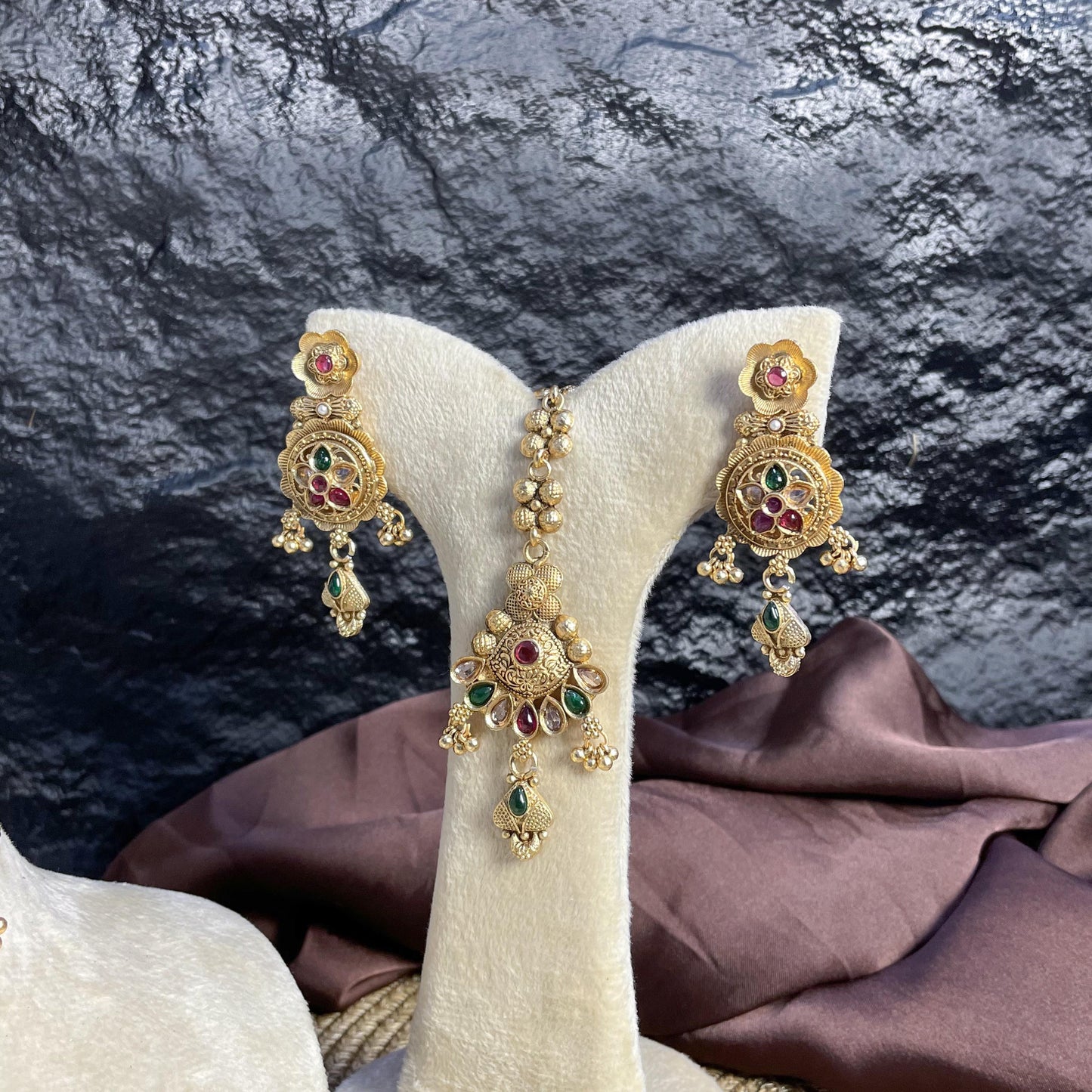 SHAHI HEXA RAJWARI CHOKER