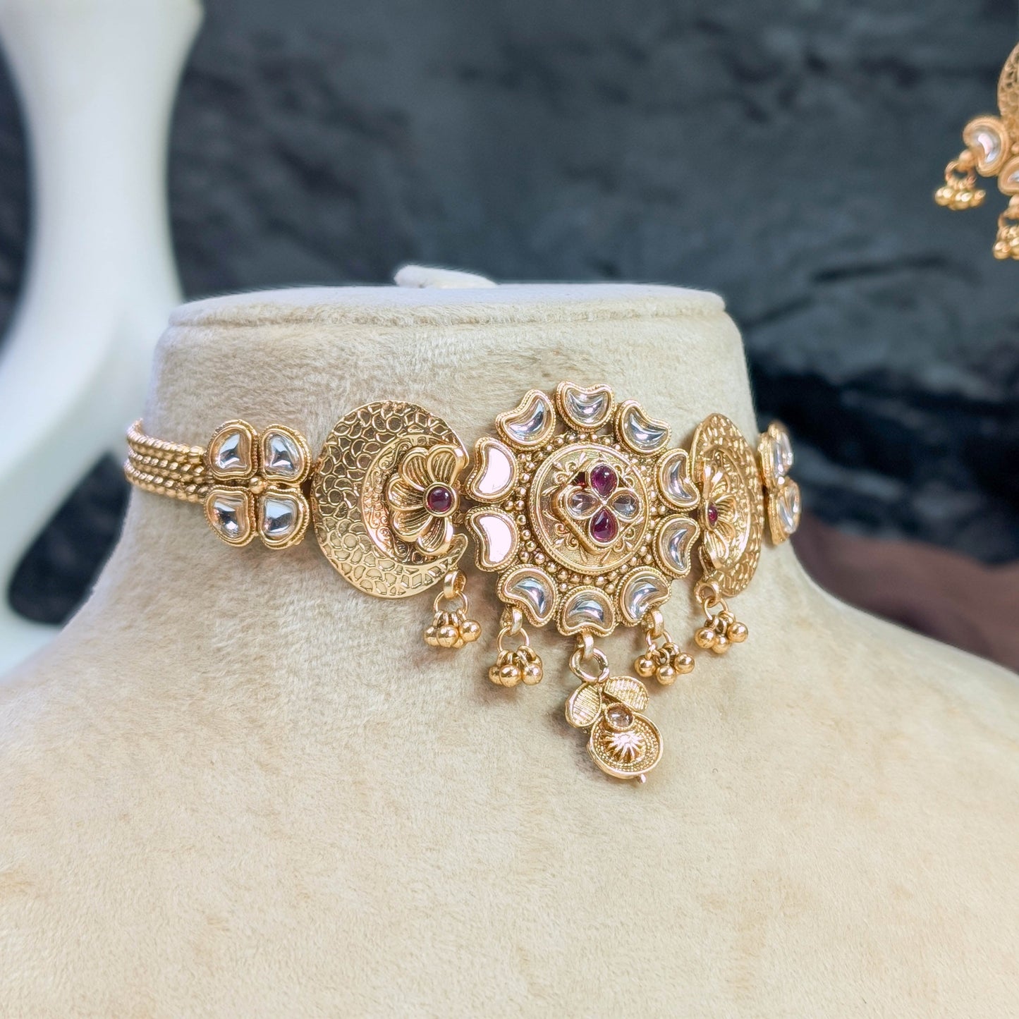 kalash rajwari choker