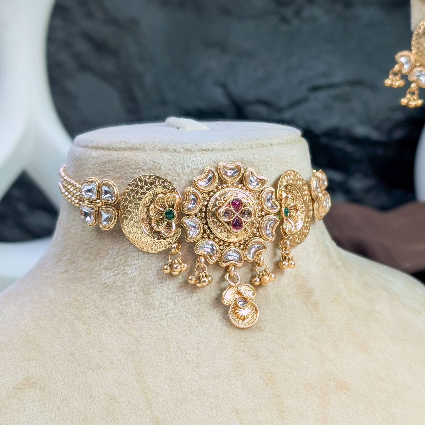 kalash rajwari choker