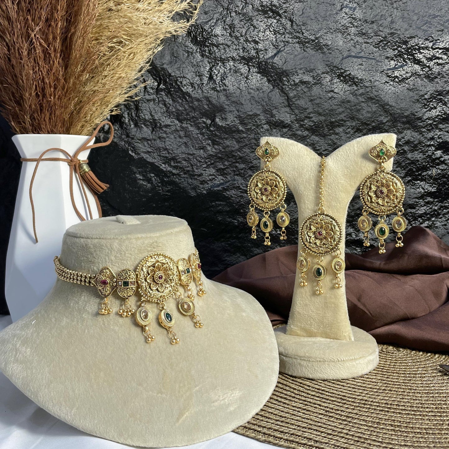 CHAND-TARA RAJWARI CHOKER