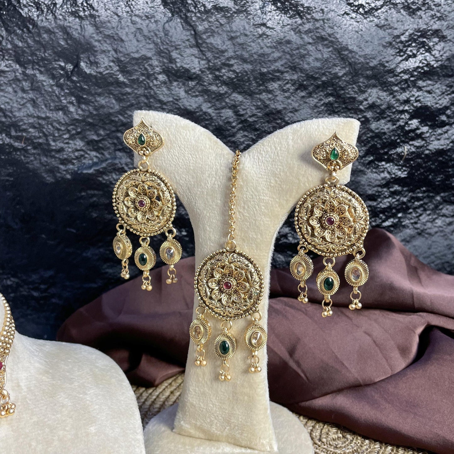 CHAND-TARA RAJWARI CHOKER