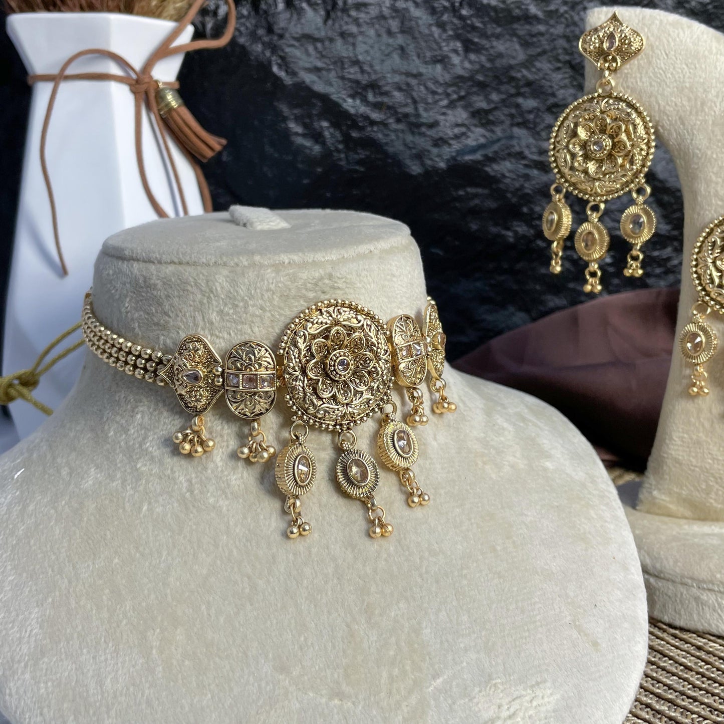 CHAND-TARA RAJWARI CHOKER