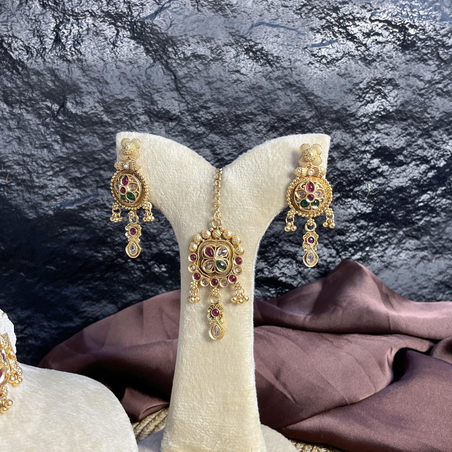 GUL-E-REHMAT RAJWARI CHOKER