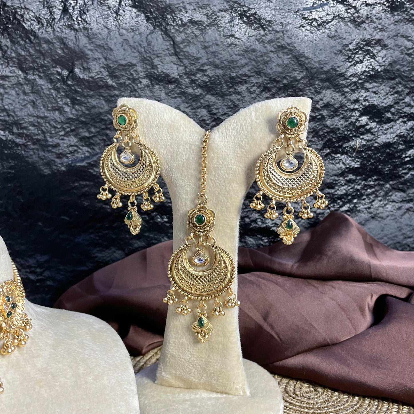 CHAND-BALI DARBAR RAJWARI CHOKER