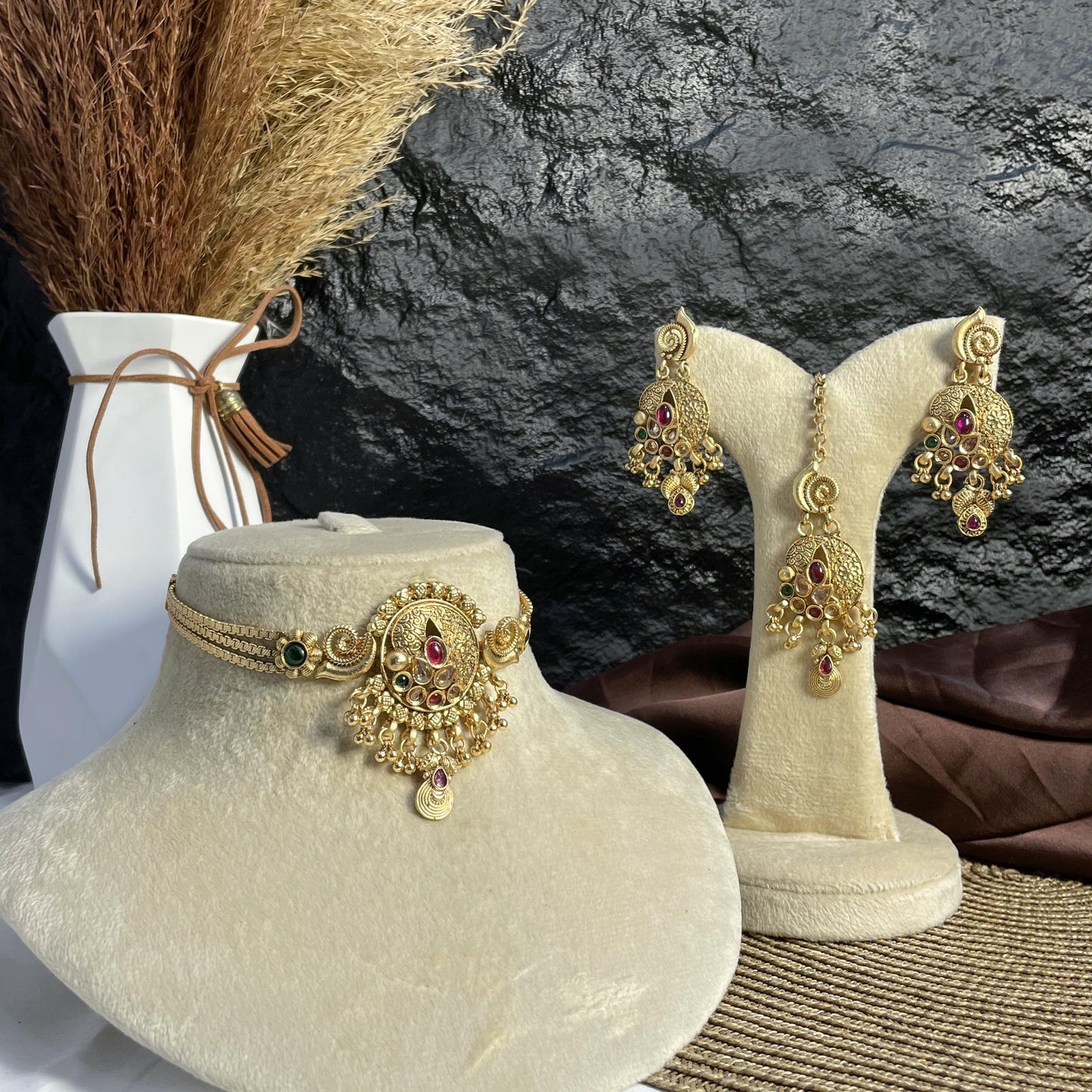 MAYUR-SHIKHA RAJWARI CHOKER