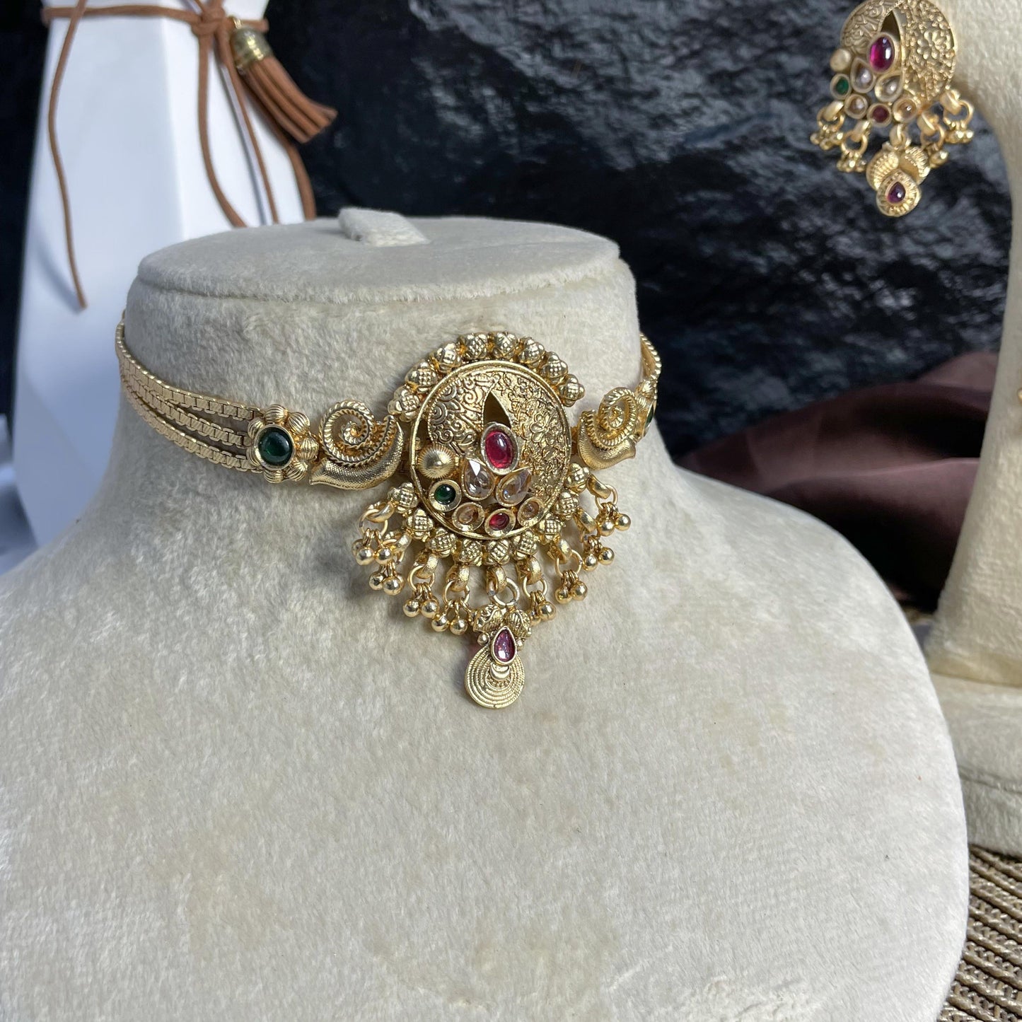 MAYUR-SHIKHA RAJWARI CHOKER
