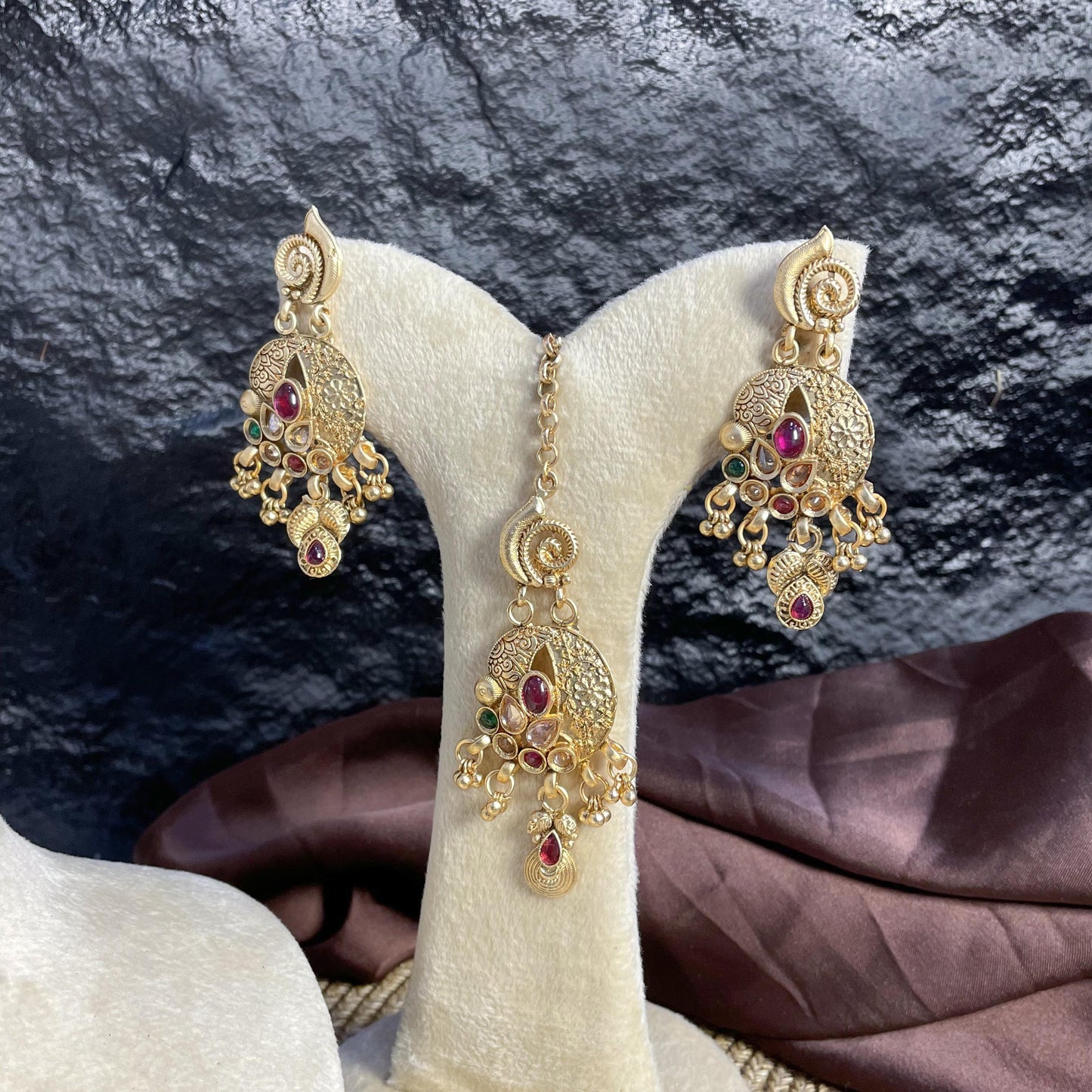 MAYUR-SHIKHA RAJWARI CHOKER