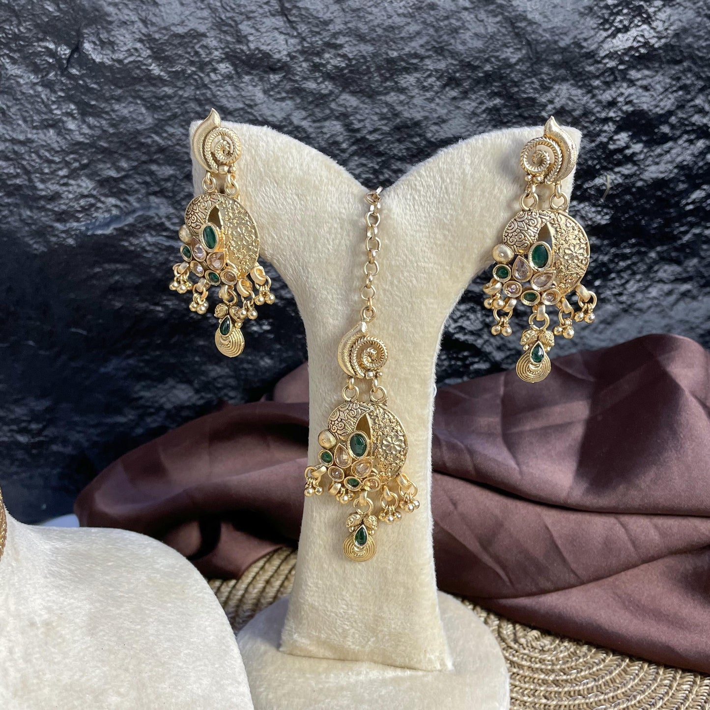 MAYUR-SHIKHA RAJWARI CHOKER