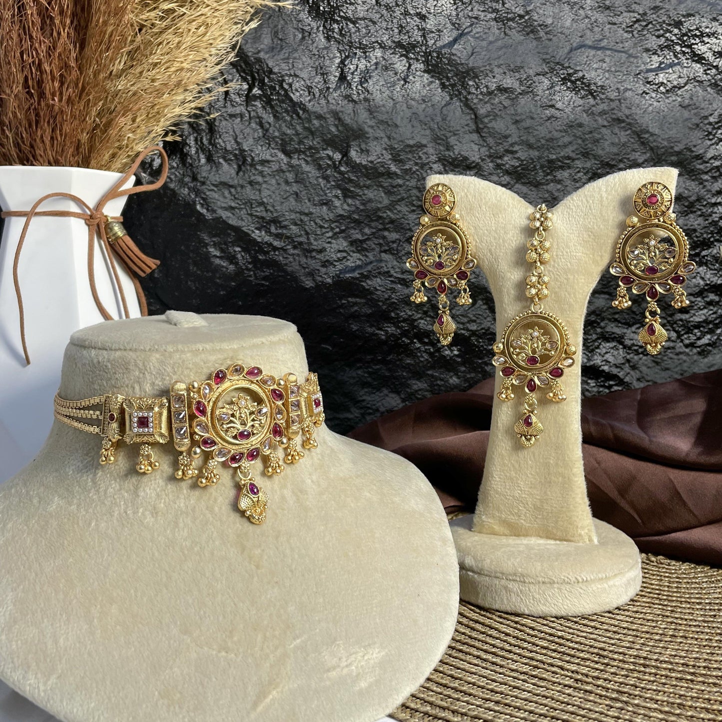 DARBARI JHAROKHA RAJWARI CHOKER
