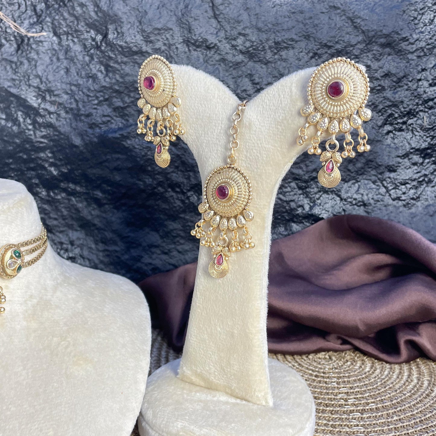 SHAHZADI RAJWARI CHOKER