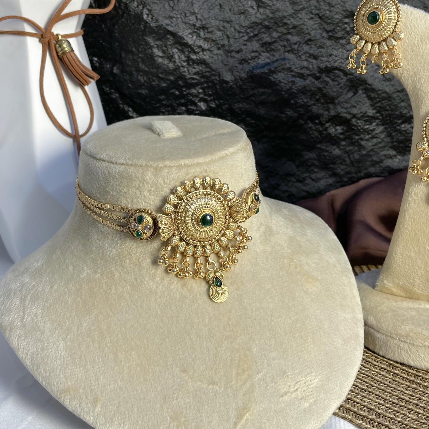 SHAHZADI RAJWARI CHOKER