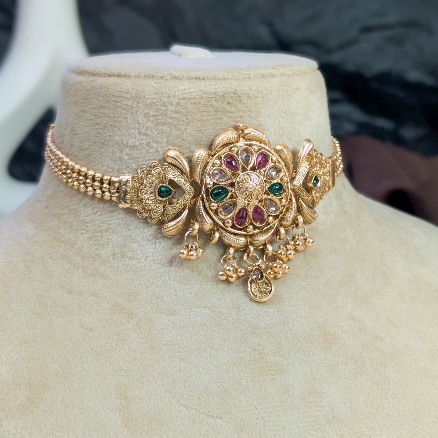 Gul-e-noor rajwari choker