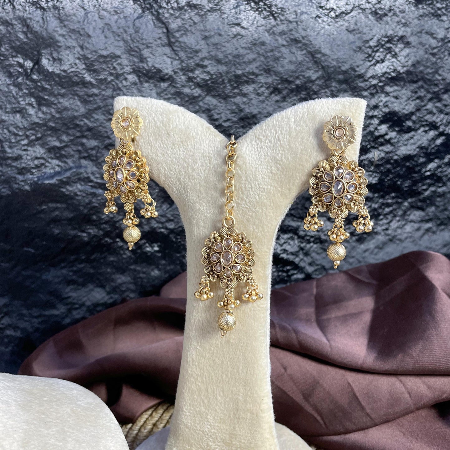 KANWAL-KALI RAJWARI CHOKER