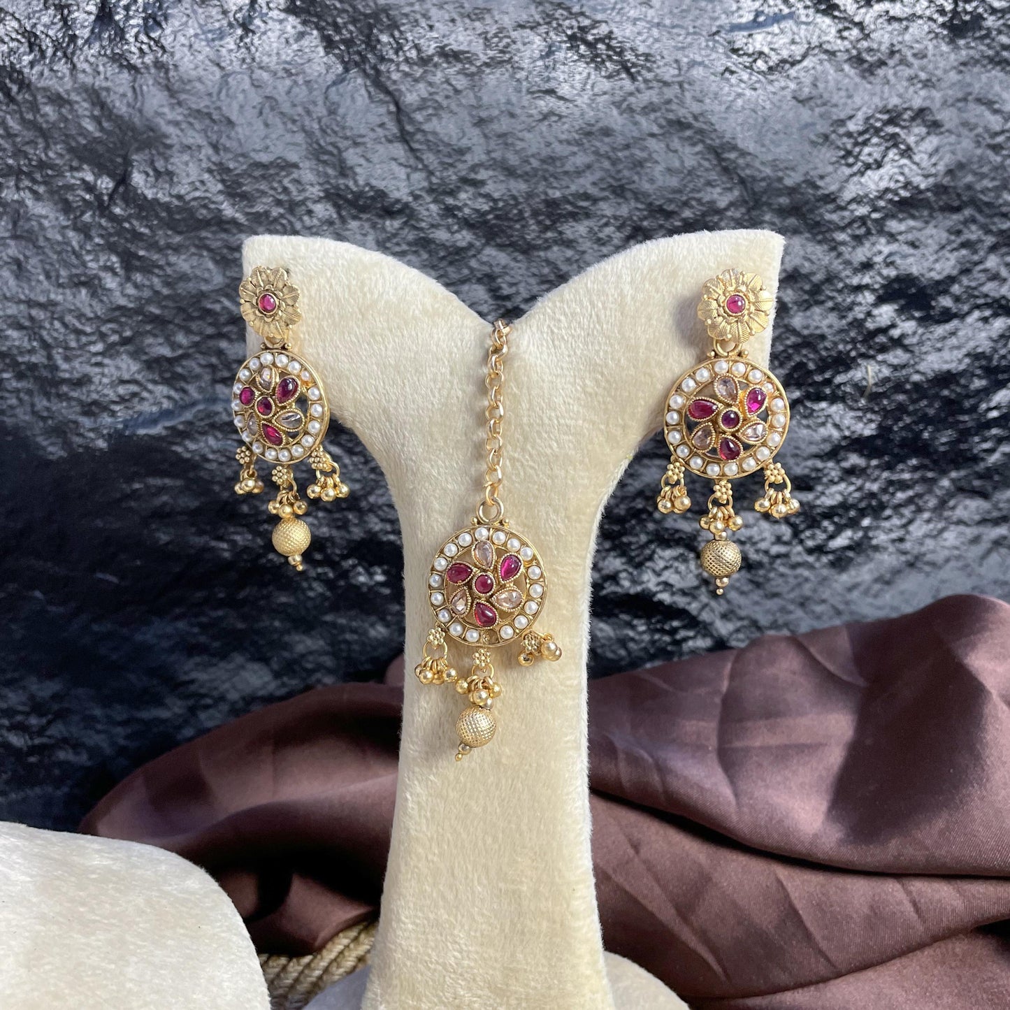 MOTI-MAAL RAJWARI CHOKER