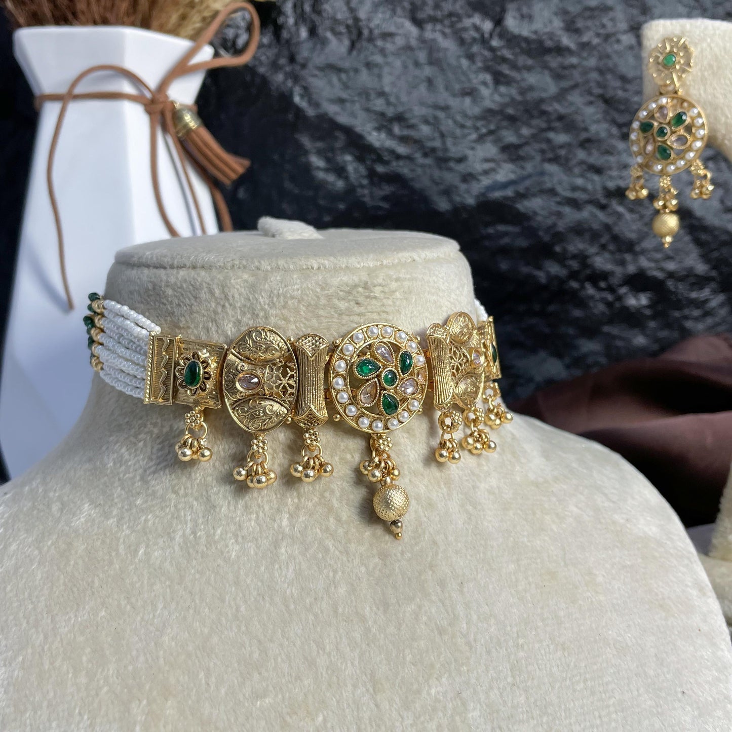 MOTI-MAAL RAJWARI CHOKER