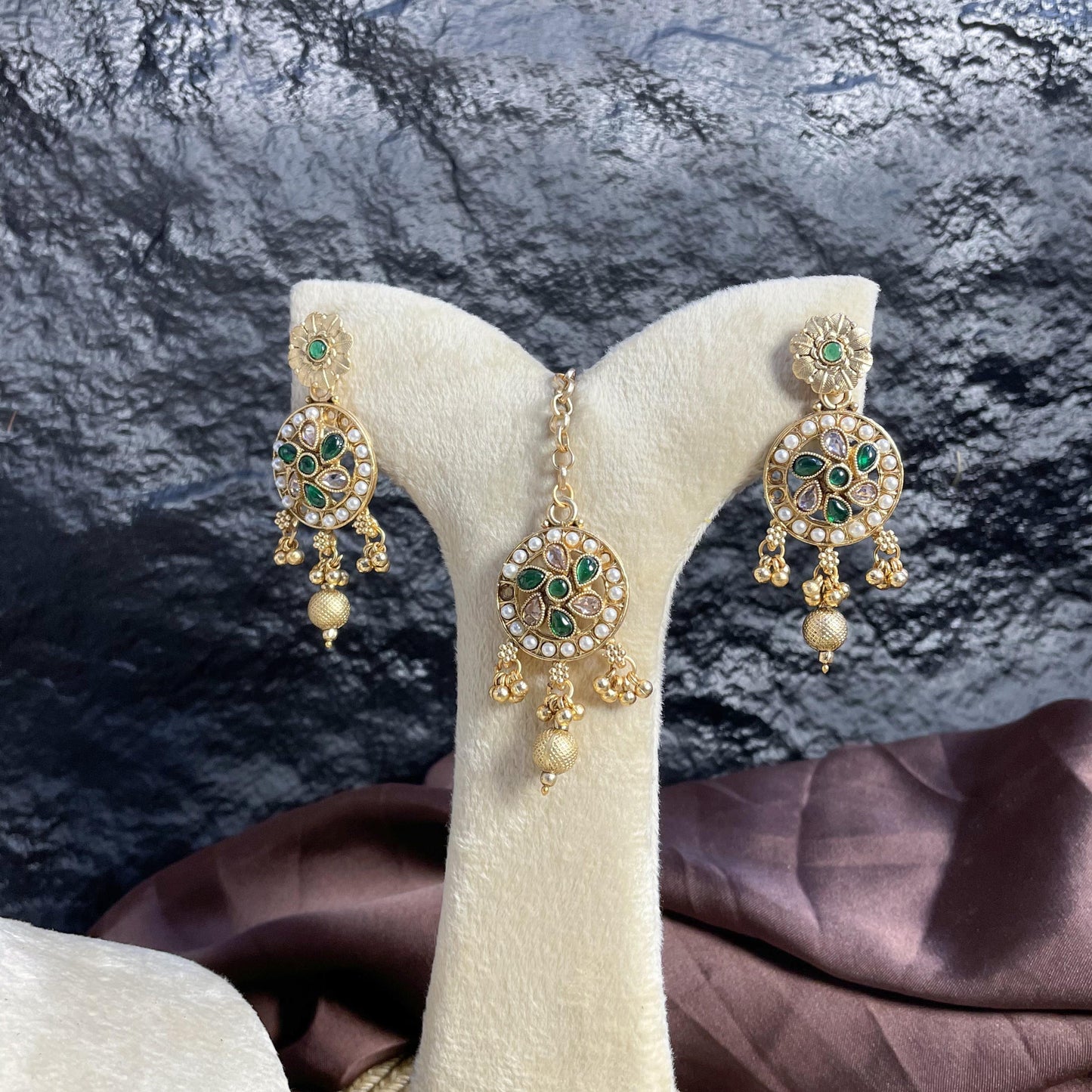MOTI-MAAL RAJWARI CHOKER