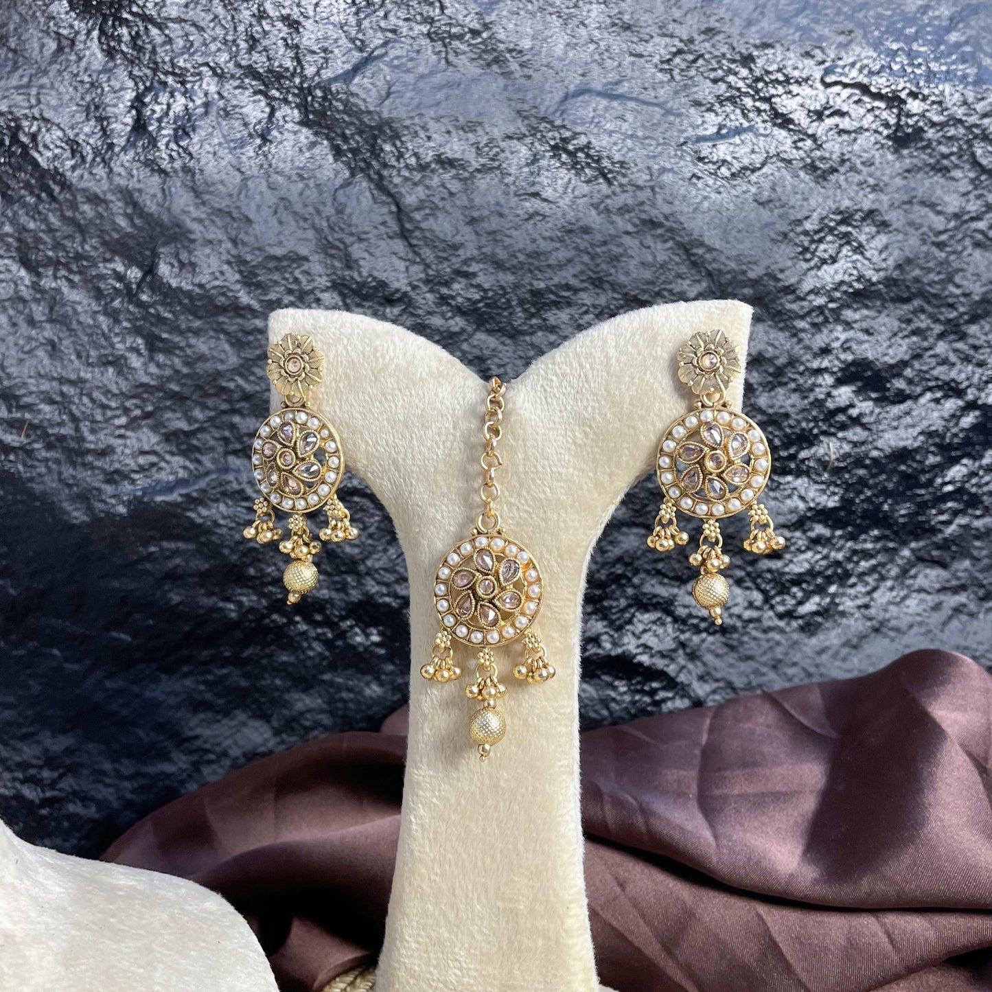 MOTI-MAAL RAJWARI CHOKER