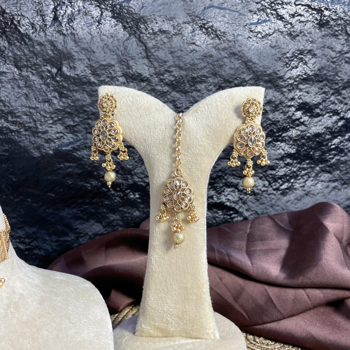 SHAHI-GUL RAJWARI CHOKER