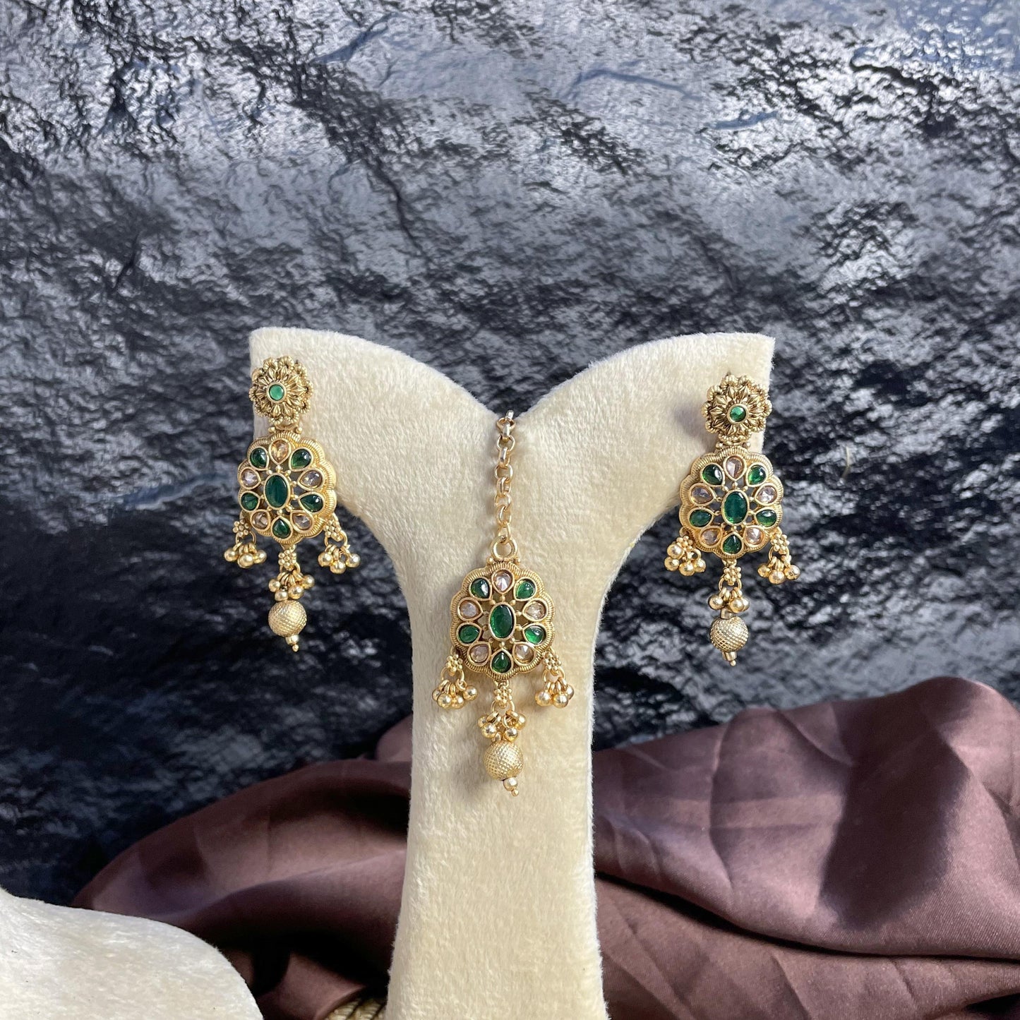 SHAHI-GUL RAJWARI CHOKER