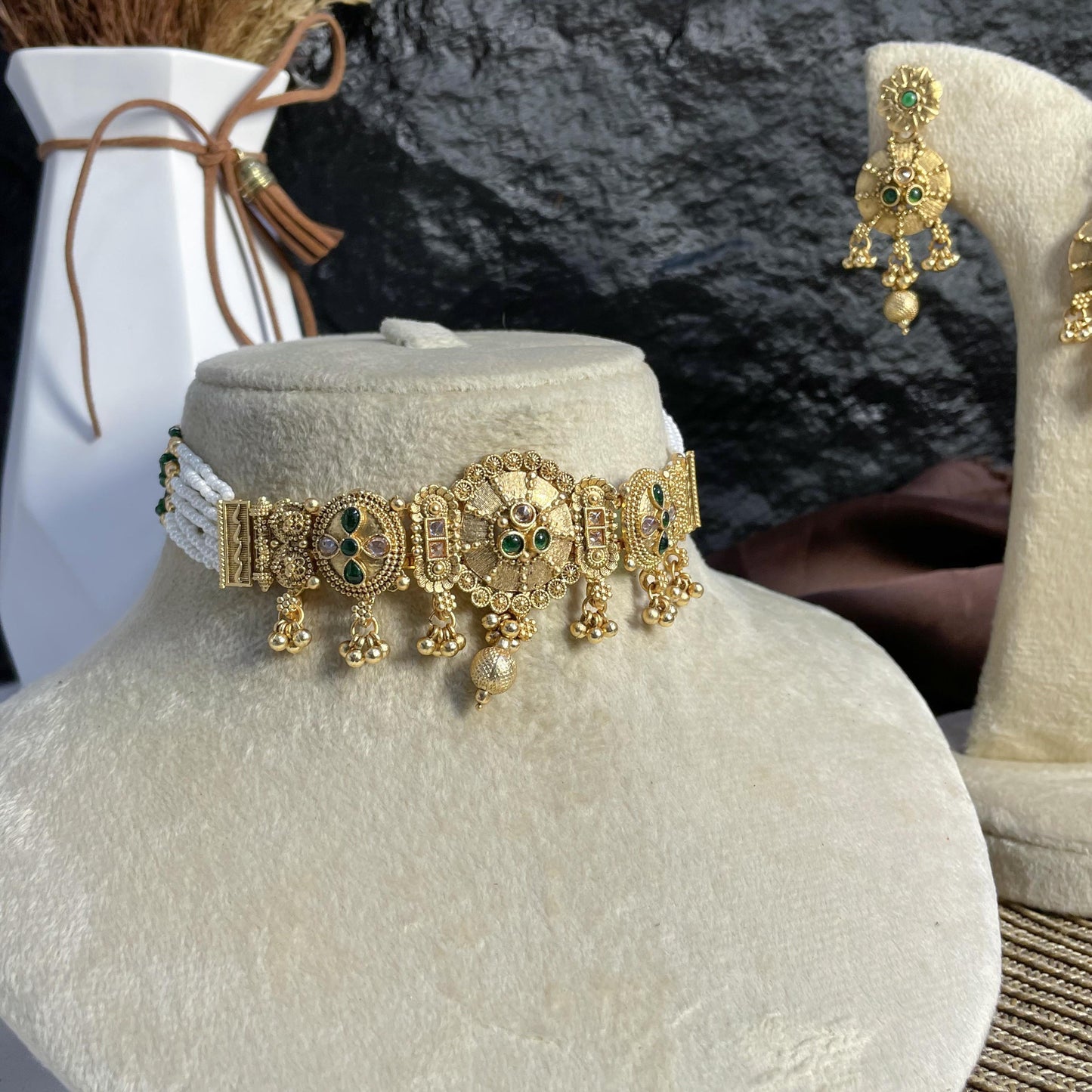 MOTI-HAAR DARBAR RAJWARI CHOKER