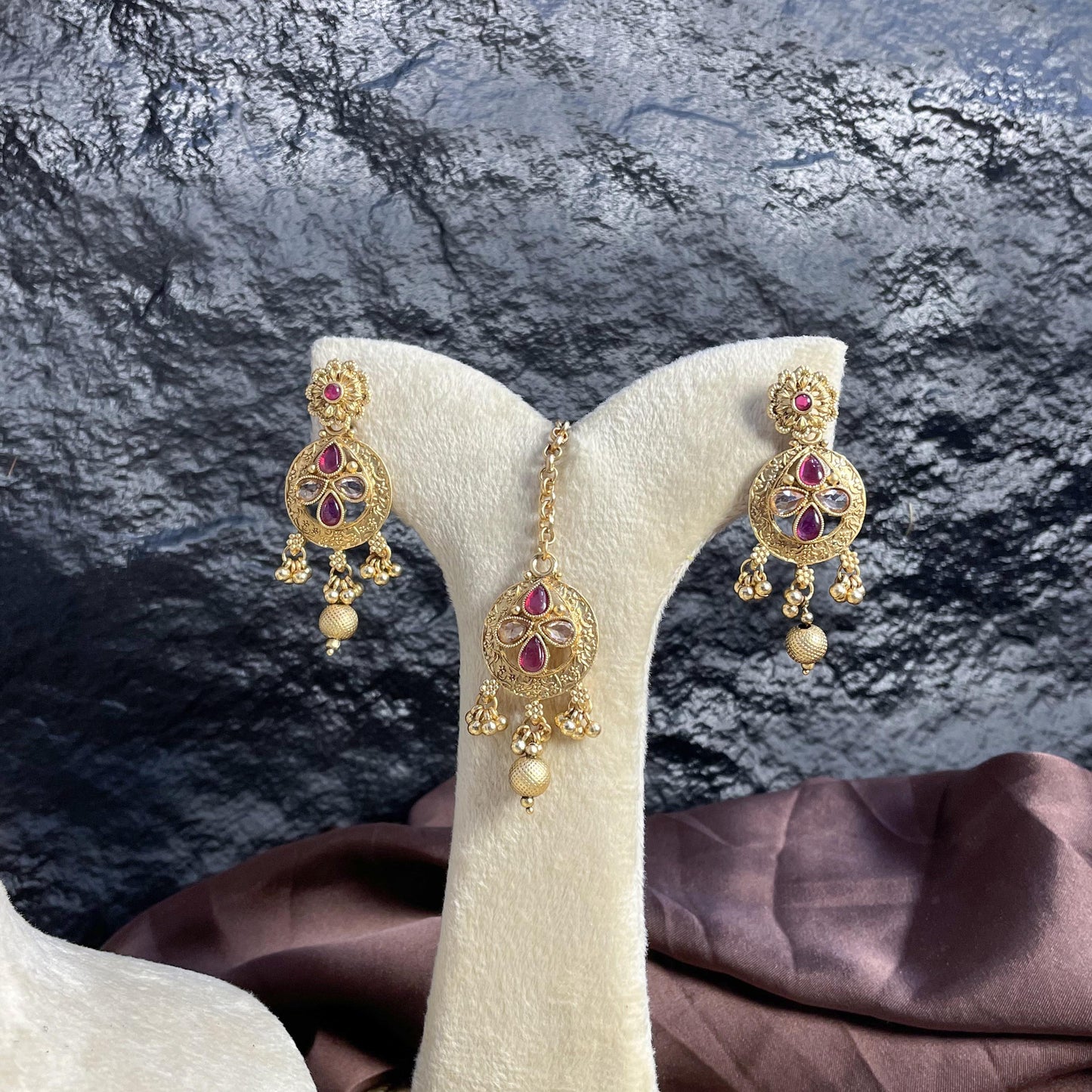 GUL-E-KHAS RAJWARI CHOKER